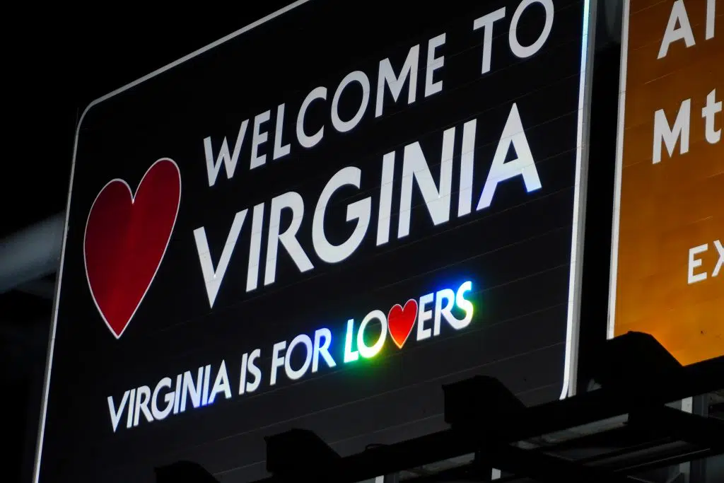 A sign welcoming drivers to Virginia