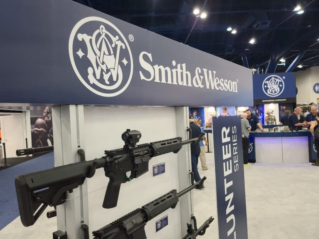 Smith & Wesson rifles on display at the 2022 NRA Annual Meeting